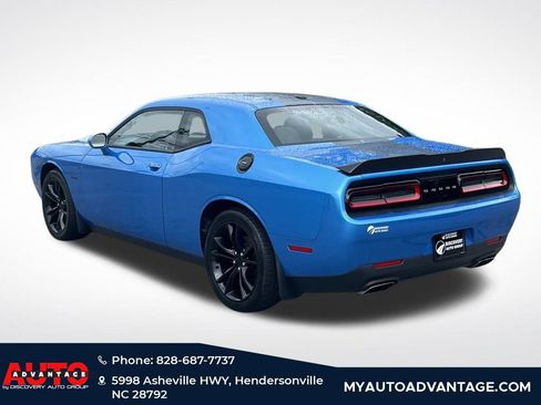 Used 2016 Dodge Challenger R/T w/ Blacktop Package image 3