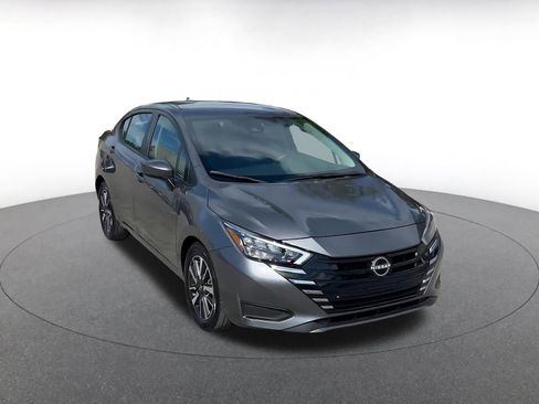 Used 2025 Nissan Versa SV FWD image 3