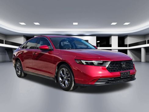 Used 2023 Honda Accord EX image 7