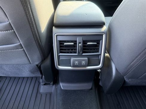 Used 2020 Subaru Forester Premium image 27