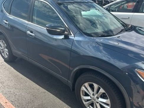 Used 2015 Nissan Rogue SV FWD image 10