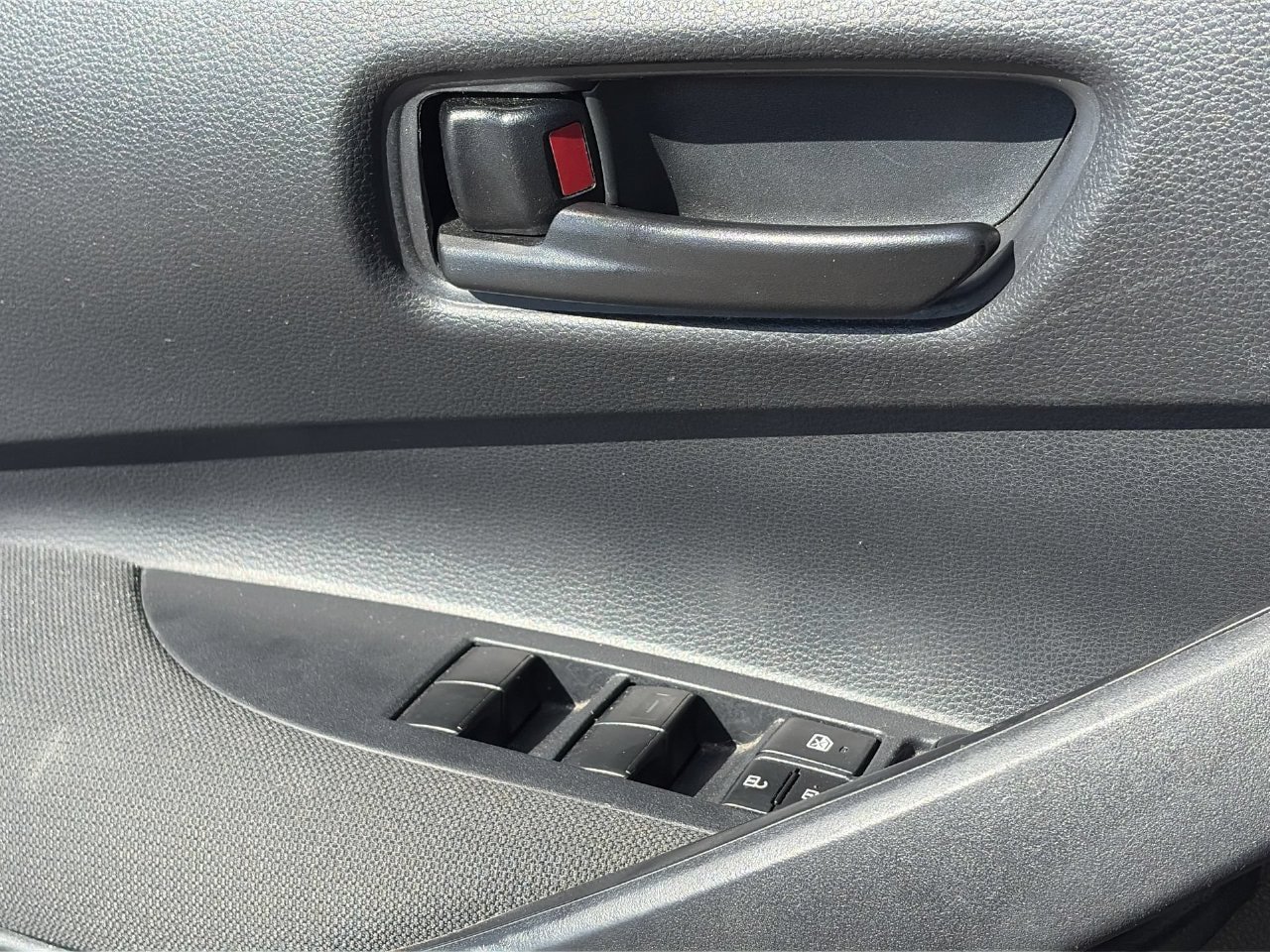 Used 2023 Toyota Corolla LE FWD image 20