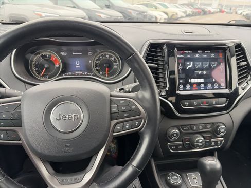 Used 2021 Jeep Cherokee Limited image 20