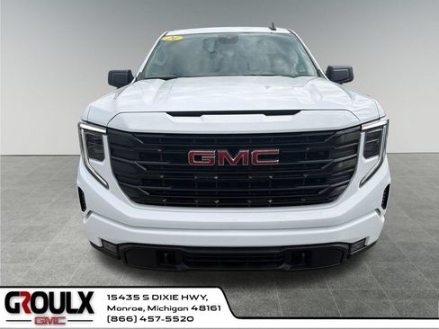 Used 2024 GMC Sierra 1500 Elevation AWD/4WD image 9