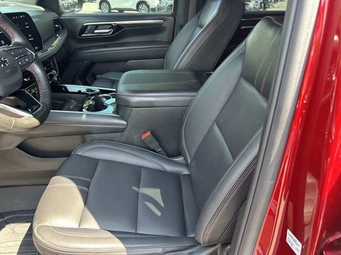 Used 2025 Chevrolet Tahoe RST w/ Comfort Package AWD/4WD image 16