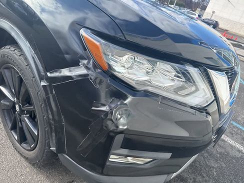 Used 2018 Nissan Rogue SL w/ Premium Package image 10