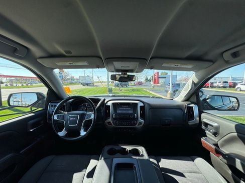 Used 2018 GMC Sierra 1500 SLE w/ SLE Value Package image 10