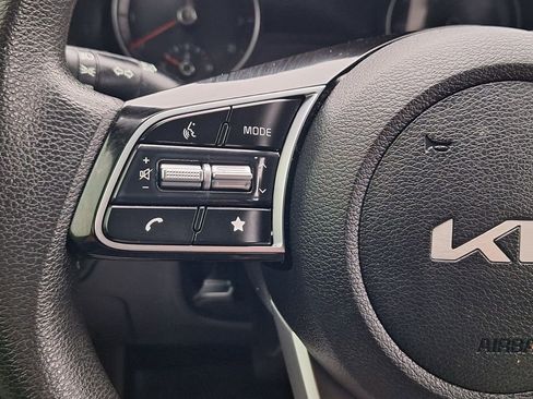 Used 2022 Kia Forte LXS image 15