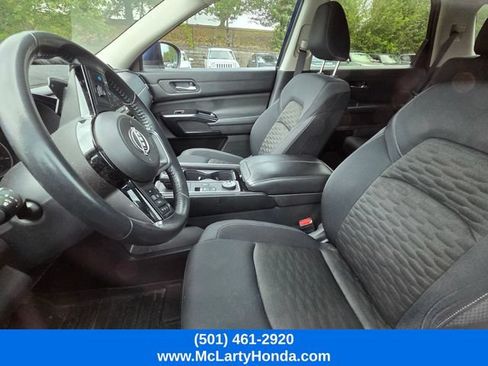 Used 2022 Nissan Pathfinder SV AWD/4WD image 9