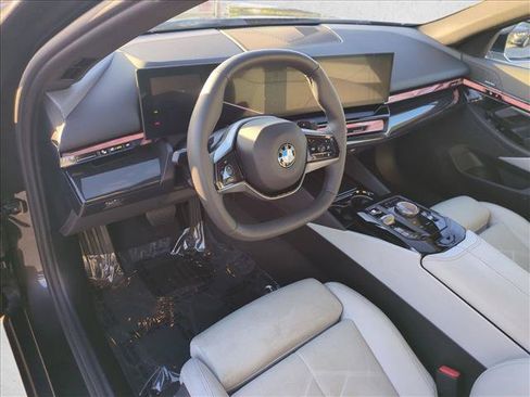 Certified 2026 BMW 540i xDrive AWD/4WD image 10