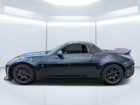 Used 2008 Nissan 350Z Touring RWD image 6