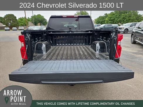 Used 2024 Chevrolet Silverado 1500 LT w/ Z71 Off-Road Package AWD/4WD image 17