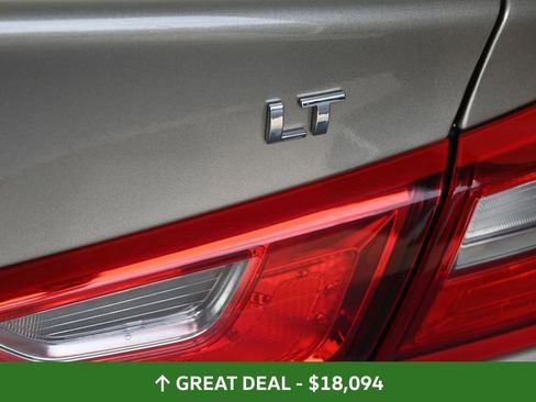 Used 2024 Chevrolet Malibu LT image 22