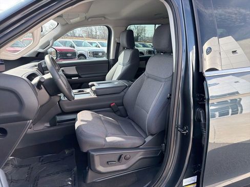 Certified 2025 Ford Expedition Active AWD/4WD image 10