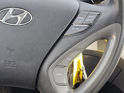 Used 2013 Hyundai Sonata GLS w/ Popular Equipment Pkg image 16