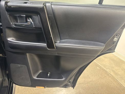 Used 2019 Toyota 4Runner Limited AWD/4WD image 23
