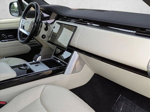 Certified 2025 Land Rover Range Rover Long Wheelbase SE AWD/4WD image 23