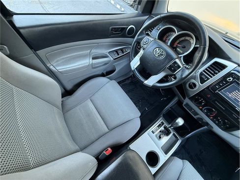 Used 2015 Toyota Tacoma 4x4 Double Cab w/ TRD Sport Package image 20