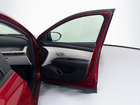 Used 2025 Hyundai Tucson SEL FWD image 34