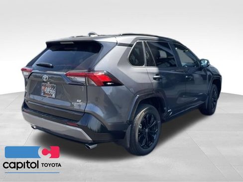 Used 2025 Toyota RAV4 SE w/ Convenience Package AWD/4WD image 21