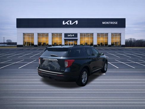 Used 2023 Ford Explorer XLT w/ Class IV Trailer Tow Package AWD/4WD image 6
