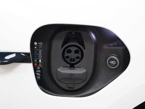 Certified 2023 Porsche Taycan RWD image 17