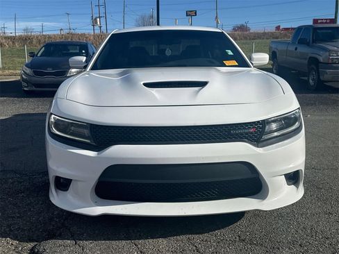 Used 2020 Dodge Charger R/T w/ Navigation & Travel Group image 2