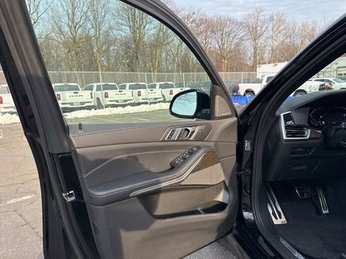 Used 2021 BMW X5 xDrive40i w/ M Sport Package image 35