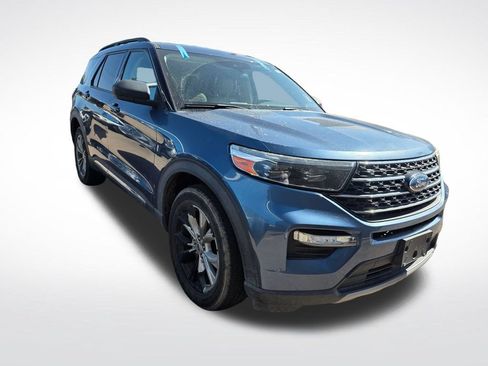 Used 2020 Ford Explorer XLT w/ Equipment Group 202A AWD/4WD image 3