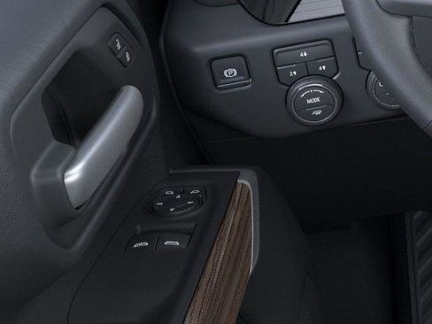 New 2026 Chevrolet Silverado 3500 LT w/ Convenience Package AWD/4WD image 22