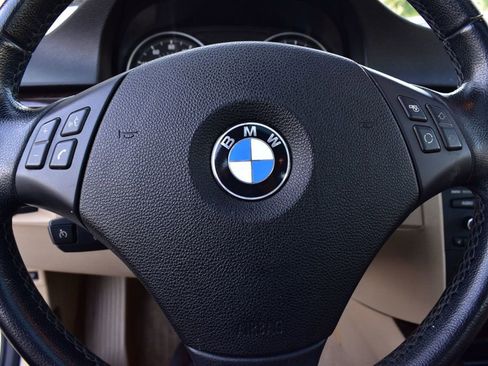 Used 2011 BMW 328i Sedan w/ Premium Pkg image 26