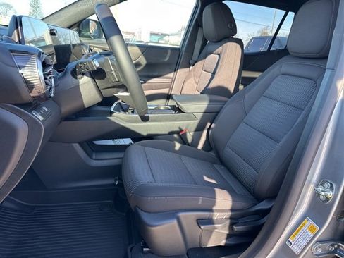 New 2026 Chevrolet Equinox LT w/ LPO, Floor Liner Package image 13