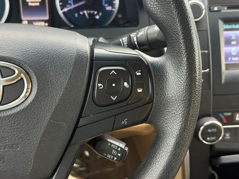 Used 2017 Toyota Camry LE FWD image 23