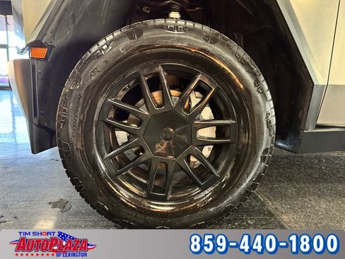 Used 2024 Tesla Cybertruck AWD Crew Cab image 5