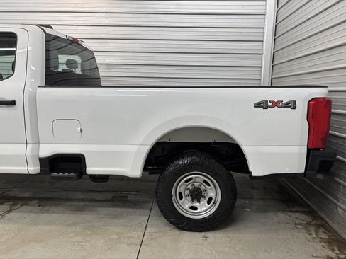Used 2023 Ford F250 XL image 5
