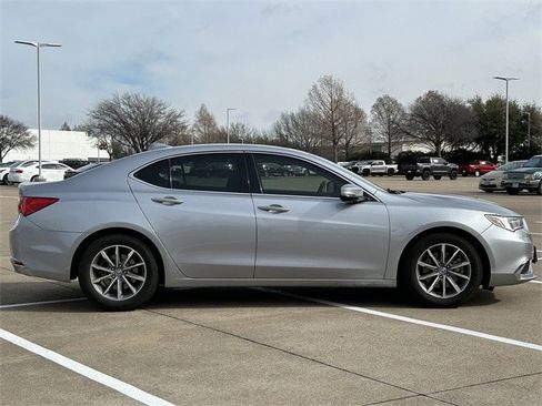 Used 2018 Acura TLX image 3
