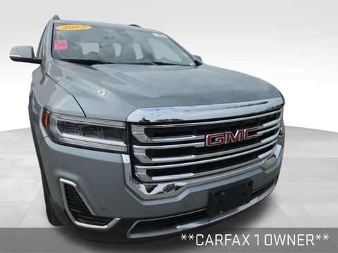 Used 2023 GMC Acadia SLE w/ Driver Convenience Package image 2