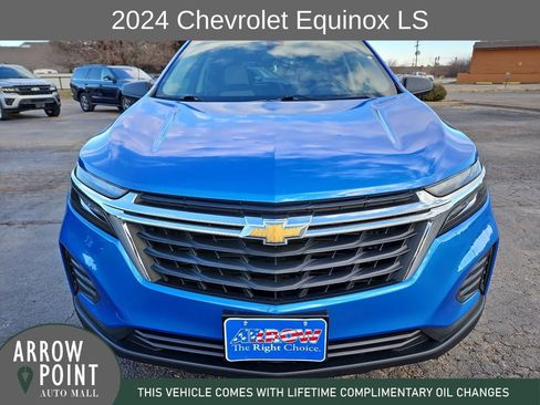 Used 2024 Chevrolet Equinox LS w/ LS Convenience Package image 3