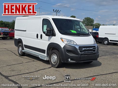 Used 2025 RAM ProMaster 2500 w/ U-Haul Equipment Group FWD image 1