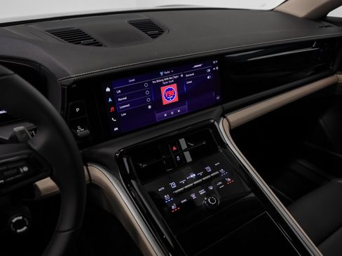 Certified 2026 Porsche Panamera 4 AWD/4WD image 36