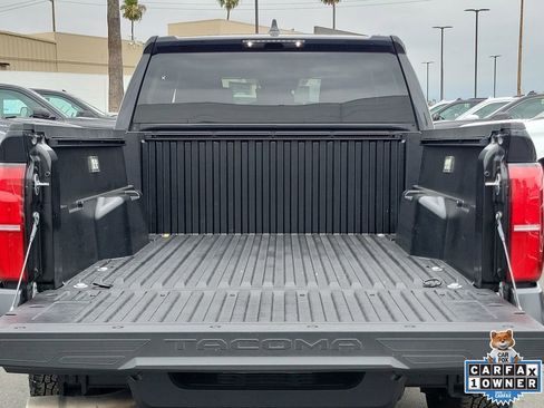 Used 2025 Toyota Tacoma TRD Off-Road AWD/4WD image 8