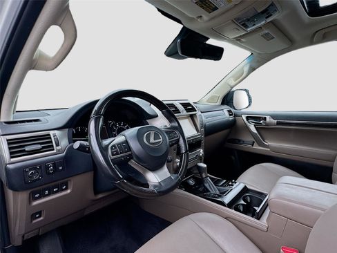 Used 2021 Lexus GX 460 Premium w/ Premium Package image 2