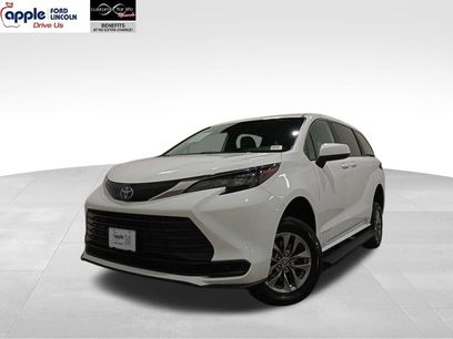 Used 2025 Toyota Sienna LE