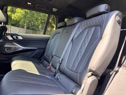 Used 2024 BMW ALPINA XB7 AWD/4WD image 24