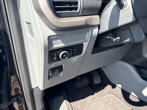 Used 2024 Ford F150 XLT w/ Mobile Office Package image 28