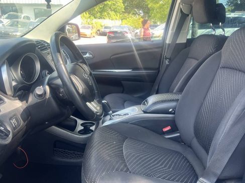 Used 2015 Dodge Journey American Value Package w/ Flexible Seating Group FWD image 9