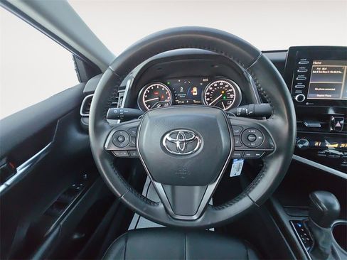 Used 2024 Toyota Camry SE image 12