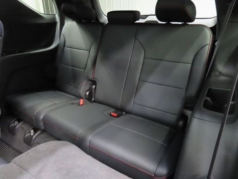 Used 2024 Chevrolet Traverse RS image 12