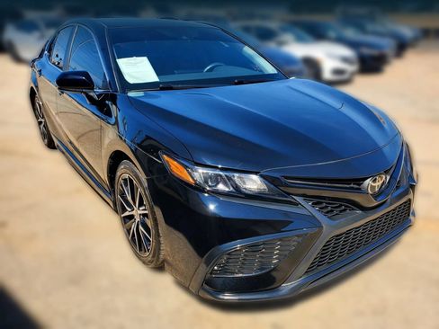 Used 2021 Toyota Camry SE FWD image 20