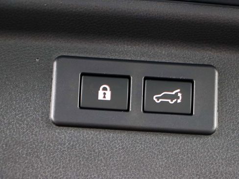 Used 2022 Subaru Forester Touring image 30